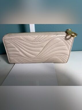 Salvatore Ferragamo Quilted Wave Leather Zip-Around Long Wallet RARE
